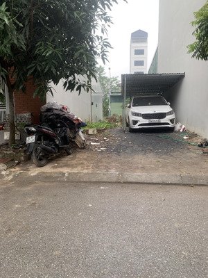 bán đất phân lô vỉa hè - ô tô tránh ngay vòng xuyến tố hữu - lê trọng tấn, dt 50m2 mt 5m giá đầu tư