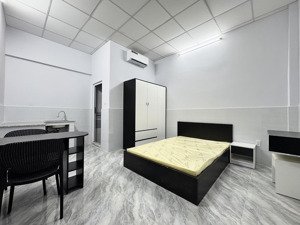 cho thuê căn hộ full nội thất mới 100%, tone trắng đen, ô tô tận nơi, ngay đại học bách khoa q10