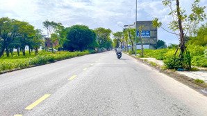 còn sót lại 1 lô view kênh trung tâm fpt city sạch đẹp, giá cực tốt