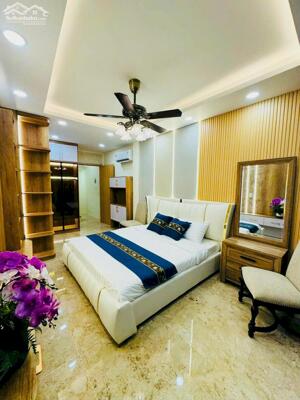 Bán Nhà Tân Bình - Hẻm Xe Hơi - Nhà Mới Ở Ngay - FULL Nội Thất - 41M - Nhỉnh 5 Tỷ