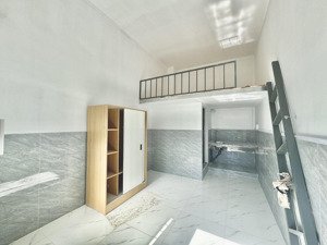 trống lại phòng gác thoáng có máy lạnh ngay bảy hiền