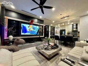 Bán gấp căn hộ chung cư cao cấp đường Lạc Long Quân – view Hồ Tây – 2PN và 3PN.