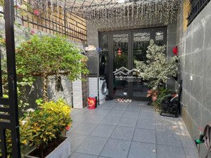 bán căn hộ chung cư tại đê la thành, ô chợ dừa, đống đa, hà nội, giá cực chất chỉ với 8,9 tỷ, 80m2