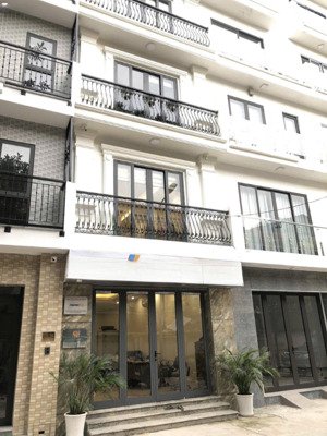 chính chủ cho thuê nhà nghĩa đô- cầu giấy: dt 90m² x 5 tầng, mt- 6m, phân lô đẹp. giá 30tr/th