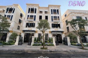 chủ nhà căn bán căn biệt thự hoàng gia tại vinhomes vũ yên