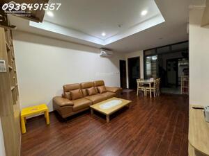 Cho thuê Căn hộ chung cư 76m2 chính chủ Osaka Complex