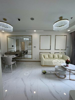 cho thuê 2 phòng ngủ landmark 81 có sân vườn riêng hiếm. giá chỉ 38 triệu