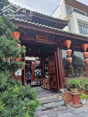 BĐS dòng tiền siêu khủng Trâu Quỳ/Gia Lâm biệt thự áp góc view vườn hoa 100% gỗ quý 260m2