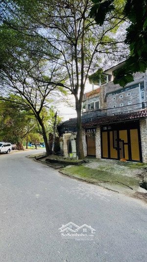 hạ bán - biệt thự- 331m2 (24x19,5) 8pn - 7wc giá 31t còn bớt.