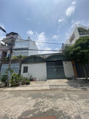 bán nhà cấp 4 đường nội bộ ngang 6m. không có lô thứ 2 giá tốt khu vực.!!!