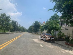 cần bán nhanh nền đất 90m2 kdc nam long giá chỉ 9 tỷ.