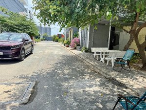 hàng hot lk centana lô sạch đẹp duy nhất 50m2 giá chỉ 3,7/tỷ.