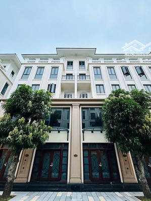 vay ngân hàng cần thanh khoản gấp căn liền kề vịnh tây 11