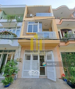 nhà đủ nội thất gần trần não 4 phòng giá 23 triệu