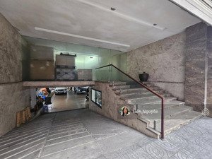 bán tòa văn phòng mặt phố đại la, 215m2, 8 tầng 1 hầm thang máy, mặt tiền 8.5m, 190 tỷ