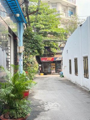 nhà 4 tầng 5pn hxh 7 chỗ đậu cửa sát mặt tiền 5 tỷ 8 huỳnh văn nghệ, p. tân sơn