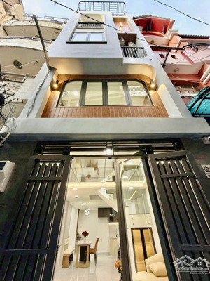 chủ cần tiền bán nhanh nhà thạch thị thanh-tđ-q1,gần cv lê văn tám.giá 5tỷ 300tr/88m2,cho thuê 37tr