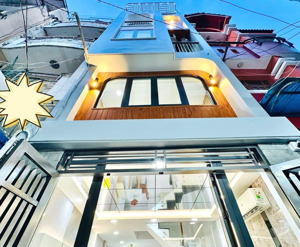 nhà đẹp cần bán ngay đường hoàng văn thụ-phú nhuận. giá 3tỷ790/1,44m2 gần sân bay, thuê 24 triệu