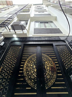 bán gấp ccmini cầu giấy 7 tầng thang máy-dt 55m dòng tiền 840tr/năm -full nội thất-nhỉnh 17 tỷ