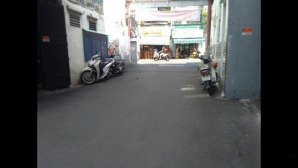 còn sót lại 1 căn, hxh nhựa 6m, huỳnh văn bánh, 4,2x17m, 65m2, cấp 4 tiện xây lại, chỉ 15,2 tỷ tl