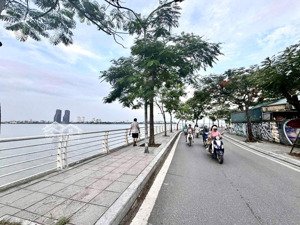 chính chủ bán mảnh đất thụy khuê, tây hồ. đất trống 50m², mặt tiền 5m hiếm, sát phố. giá 12,5 tỷ