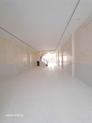 cho thuê nhà xưởng mới 100%, 6*22m, 1 lầu suốt 4wc, nền gạch men, đường cont quận bình tân