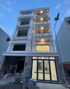 bán nhà mới tinh chưa bóc tem tại đường 40, hiệp bình chánh, thủ đức, 8,5 tỷ, sd 210m2 hàng hot