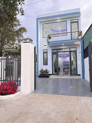 chủ kẹt tiền trả nợ cuối năm bán gấp căn nhà gần chợ bình chánh. shr