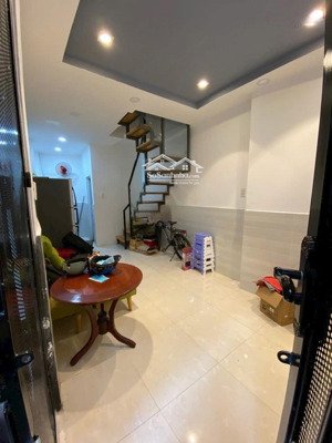 bán nhà khan hiếm ở hoàng văn thụ - 3pn, 2 wc, 3 tầng - tân bình, hcm