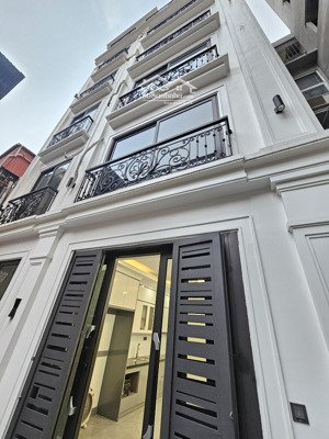 bán nhà ngõ 169 thái hà, dt 39.3 x 6 tầng thang máy, xây mới 100% - trung tâm đống đa