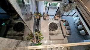 gia đình cần bán căn duplex 3pn 190m2 king palace , nội thất mới của cdt,giá 23 tỷ.lh 