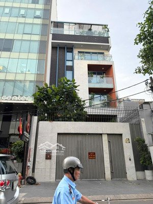 hàng hiếm, mt ngay xuân thuỷ, thảo điền, quận 2. 8mx25m - 5 tầng - hđt: 150triệu. giá 36tỷ