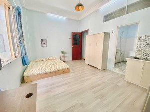 phòng trọ cửa sổ trời giá rẻ ngay khu k300 rộng 25m2 - lotte cộng hòa