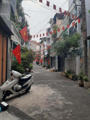 hẻm 6m ngay lý thường kiệt - thiên phước. 40m2 xây 2 tầng btct, chỉ hơn 6ty xíu