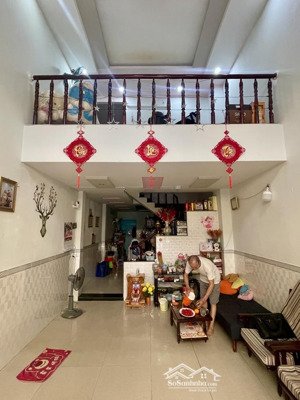 bán nhà hxh gần tên lửa -5pn-64m2- 3 tầng -shr-hc đủ -6 tỷ 06