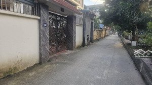 chính chủ cần bán gấp mảnh đất tặng nhà 2 tầng 60m2 mt 6m - giá 9 tỷ hơn