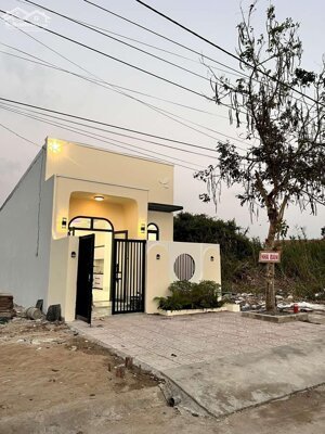 Bán nhà cấp 4 mới xây 100m2 giá dưới 2 tỷ