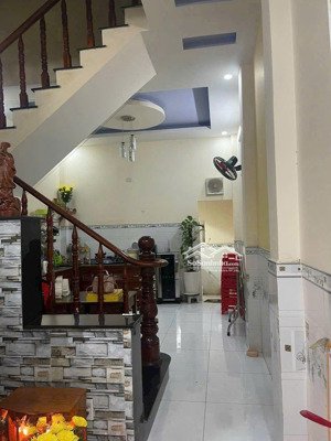 : bán nhà 1 trệt 1 lầu sân thượng linh xuân, thủ đức.
- đường oto thông. giá 5,1 tỷ bớt lộc
- có