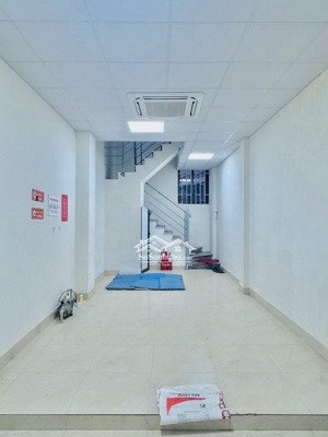 mỹ đình 46m ô tô lùi tận cửa ô chờ thang máy dân xây chắc chắn full đồ nhỉnh 10,5 tỷ