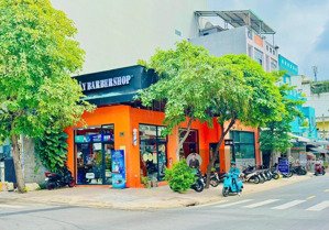 bán nhà góc 2 mặt tiền trần hưng đạo, quận 5 - dt:10x20m - cấp 4 - hđt:100trđ - giá 79 tỷ