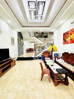 bán nhà 4 tầng gần bình long, bhh a, bình tân, 4pn hxh, giá 4 tỷ