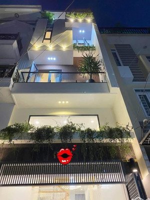 chính chủ ngộp bán nhanh nhà cao lỗ, quận 8, 76,8m2. 4 lầu kiên cố, đang cho thuê 23tr