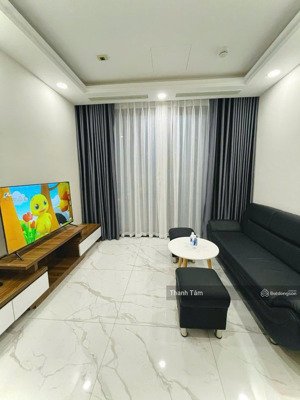 bán gấp căn hộ chung cư icon 56, q4, dt 79,47m2, 2pn2wc, giá 1 tỷ 920, nội thất đẹp, shr