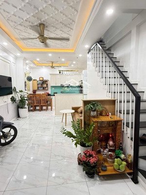 siêu hiếm tân sơn nhì hẻm ô tô khu vip 2 tầng đẹp 6.6 tỷ