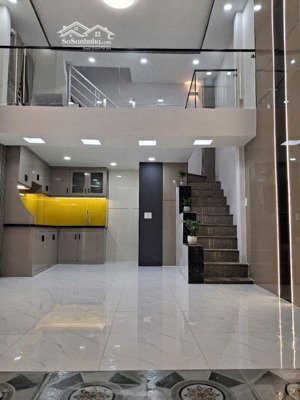 hẻm 6m thông. dt 30m2 - nhà 2 tầng mới. ngay luỹ bán bích - tân phú. giá 3,x tỷ xíu