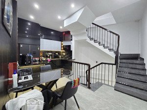 nhà 3 tầng trung tâm khu biển mỹ khê, cạnh sông - 5ty750