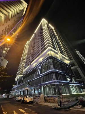 chủ nhà cần ra gấp căn trực diện biển mỹ khê time square đà nẵng-sở hữu lâu dài-giá cả thương lượng