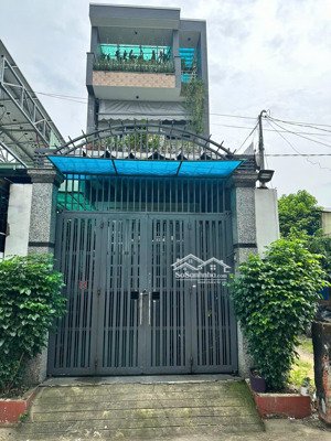 nhà ngay ql13 hiệp bình phước- thủ đức, 1 trệt 2 lầu 5pn-3wc dt104m2 giá 9ty4