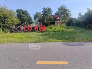 mặt tiền đuòng xe công .chạy.bán kín 1km.đầy đủ tiện ít