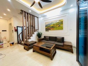 bán nhà mễ trì, nam từ liêm 40m2, 5 ngủ, hơn 7 tỷ, xách va li ở luôn, 16 chỗ đầu ngõ, siêu hiếm